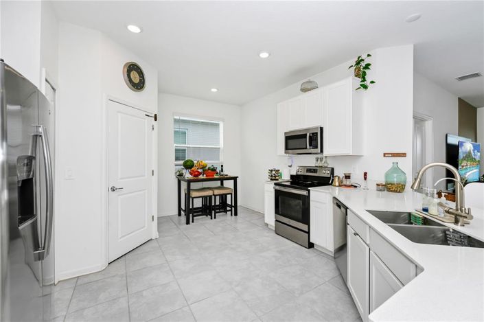 Image No.9-4 Bed Property for sale