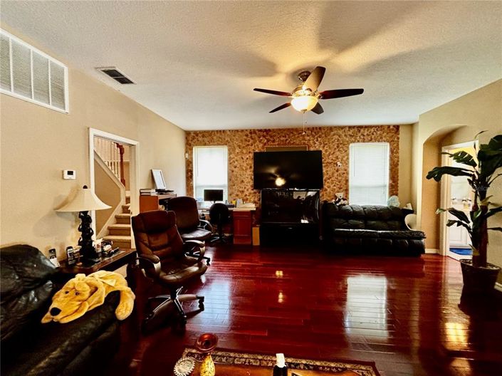 Image No.22-5 Bed Property for sale