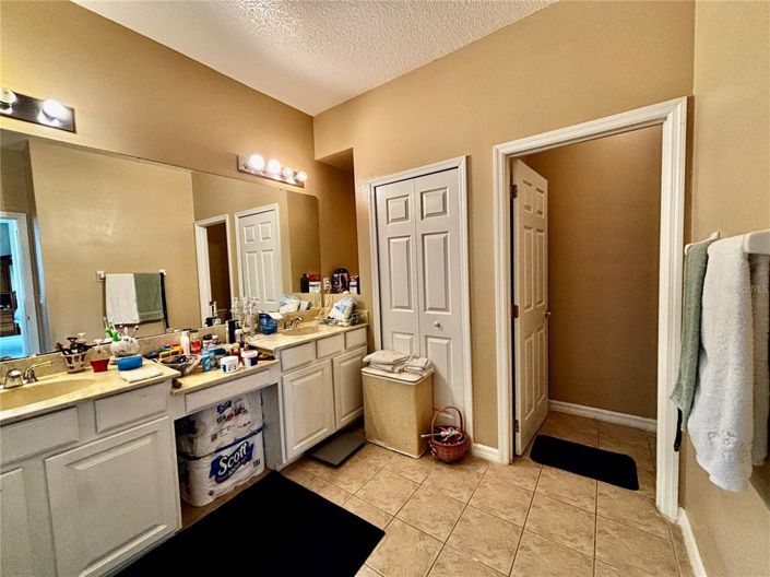 Image No.27-5 Bed Property for sale