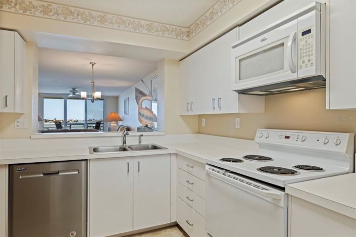 Image No.11-2 Bed Property for sale