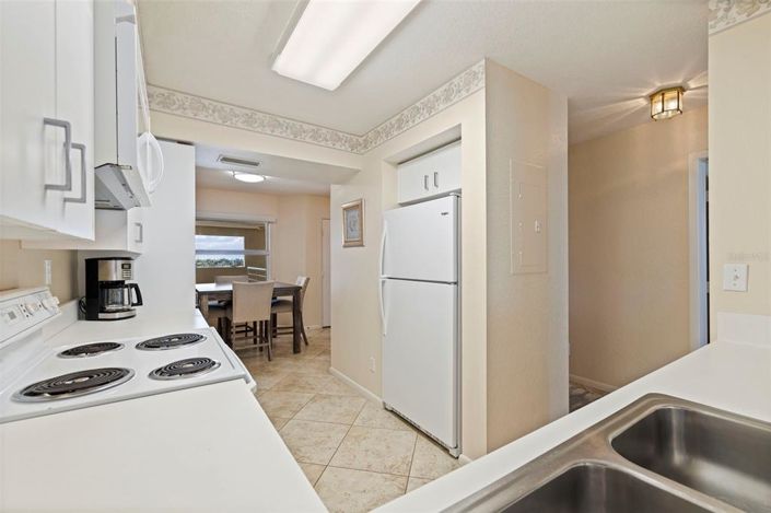 Image No.12-2 Bed Property for sale