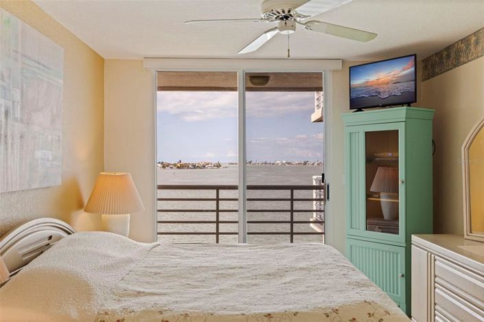 Image No.20-2 Bed Property for sale