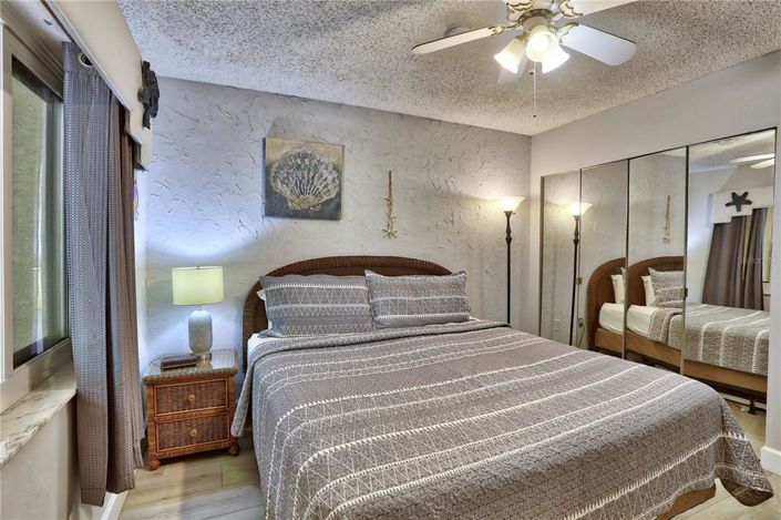 Image No.13-2 Bed Property for sale