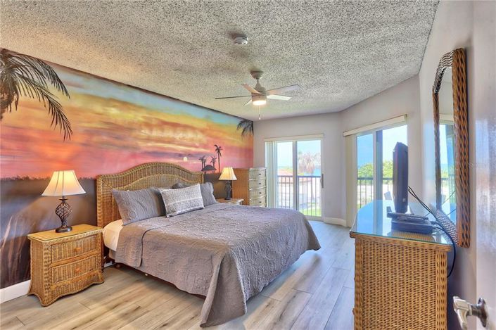 Image No.15-2 Bed Property for sale