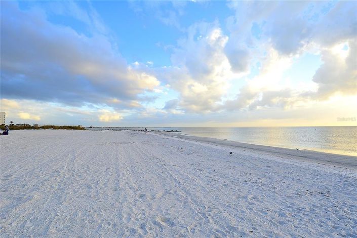 Image No.25-2 Bed Property for sale