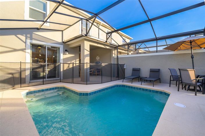 Image No.20-4 Bed Townhouse for sale