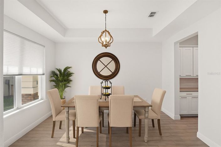 Image No.14-6 Bed Property for sale