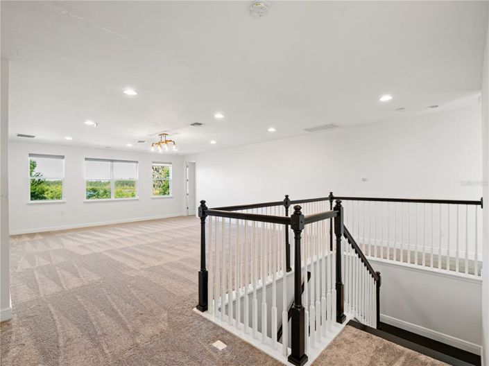 Image No.31-6 Bed Property for sale