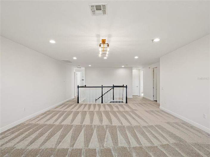 Image No.32-6 Bed Property for sale