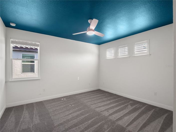 Image No.35-6 Bed Property for sale