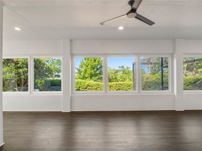 Image No.45-6 Bed Property for sale