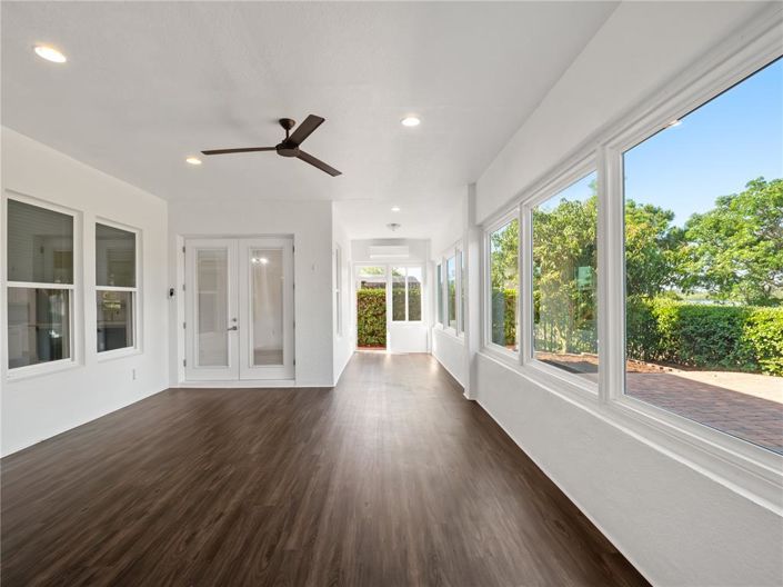 Image No.46-6 Bed Property for sale