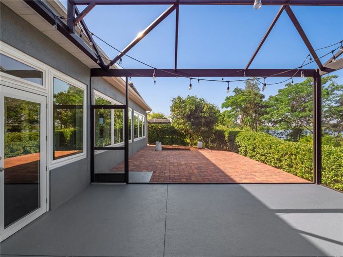 Image No.49-6 Bed Property for sale