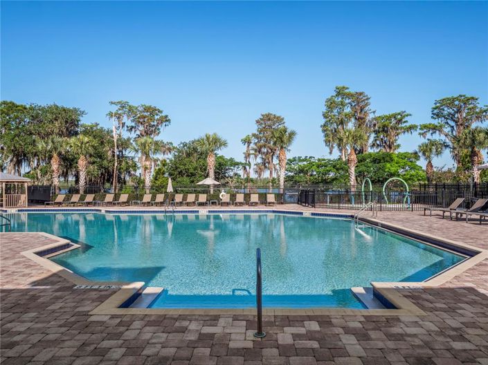 Image No.54-6 Bed Property for sale