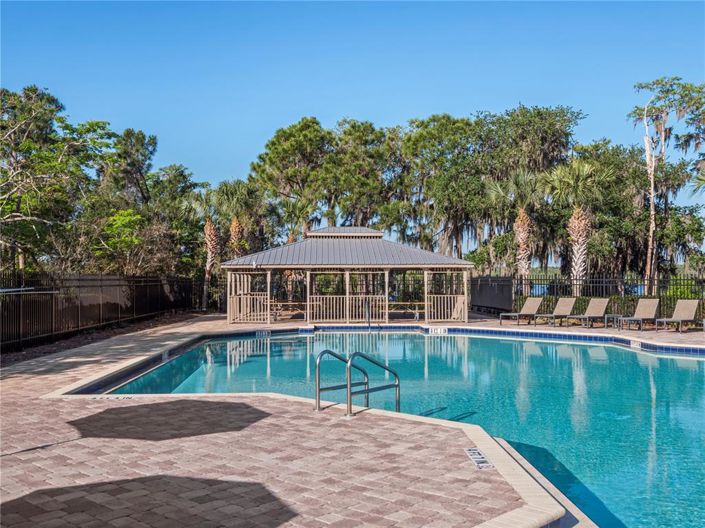 Image No.55-6 Bed Property for sale