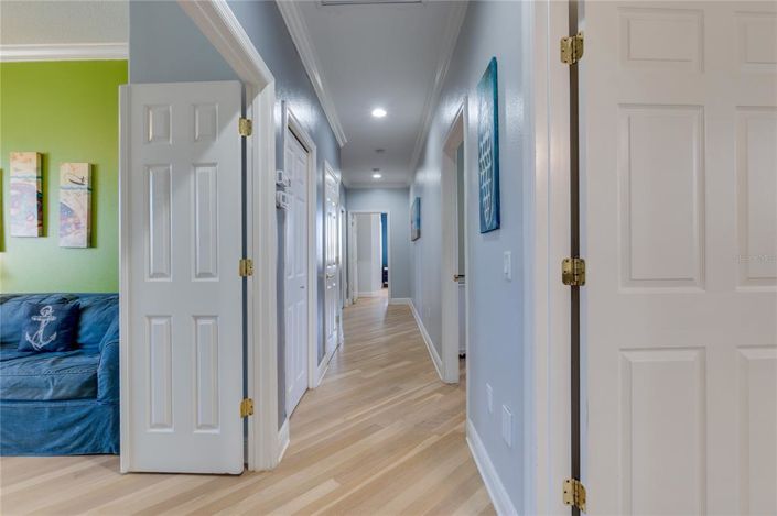 Image No.12-5 Bed Property for sale