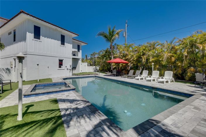 Image No.47-5 Bed Property for sale