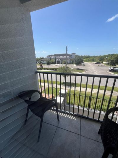 Image No.12-2 Bed Townhouse for sale