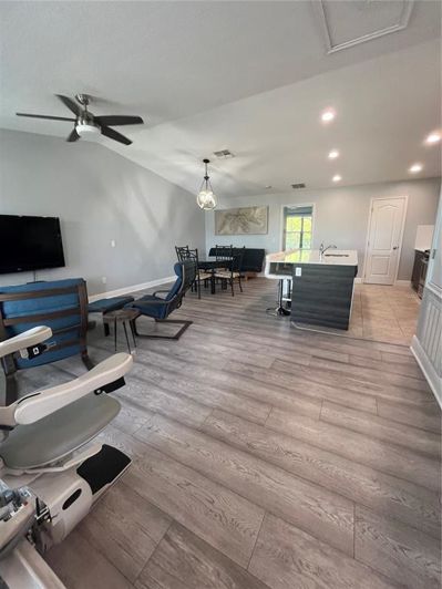 Image No.14-2 Bed Townhouse for sale