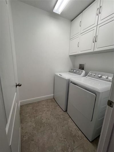 Image No.15-2 Bed Townhouse for sale