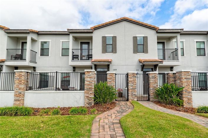 Image No.2-2 Bed Townhouse for sale