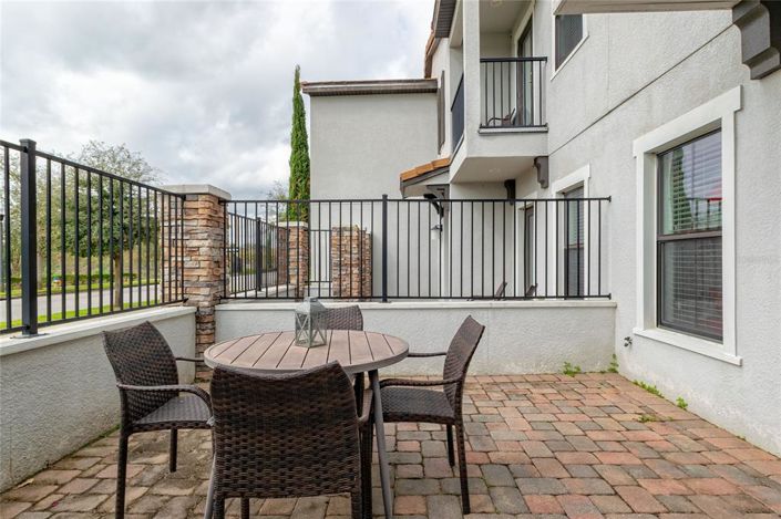 Image No.5-2 Bed Townhouse for sale