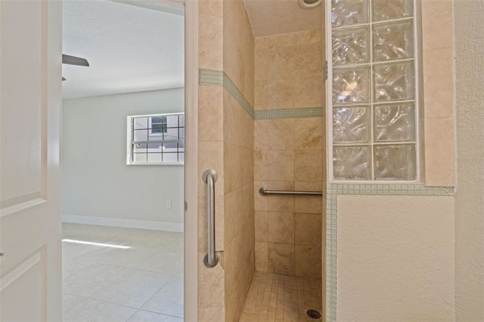 Image No.23-4 Bed Property for sale