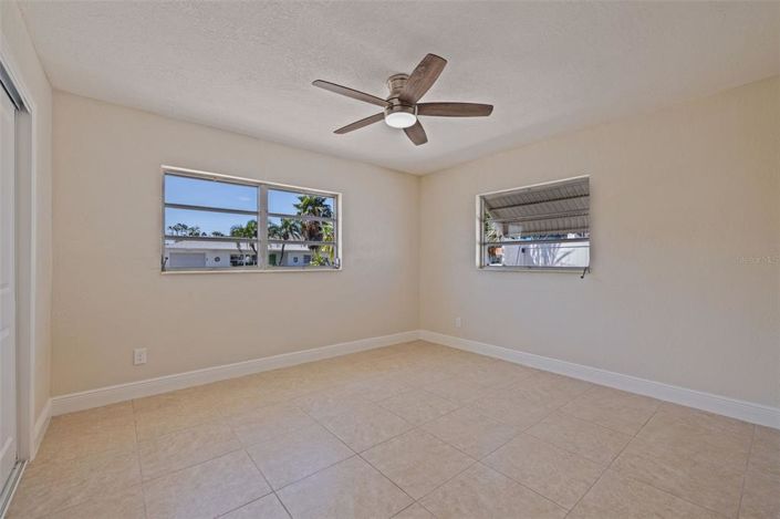 Image No.25-4 Bed Property for sale