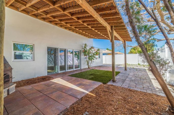 Image No.33-4 Bed Property for sale