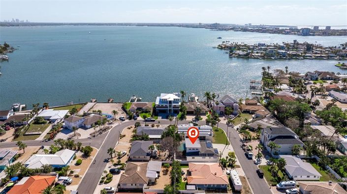 Image No.43-4 Bed Property for sale