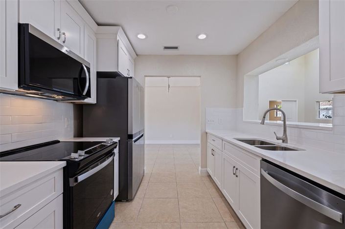 Image No.6-4 Bed Property for sale