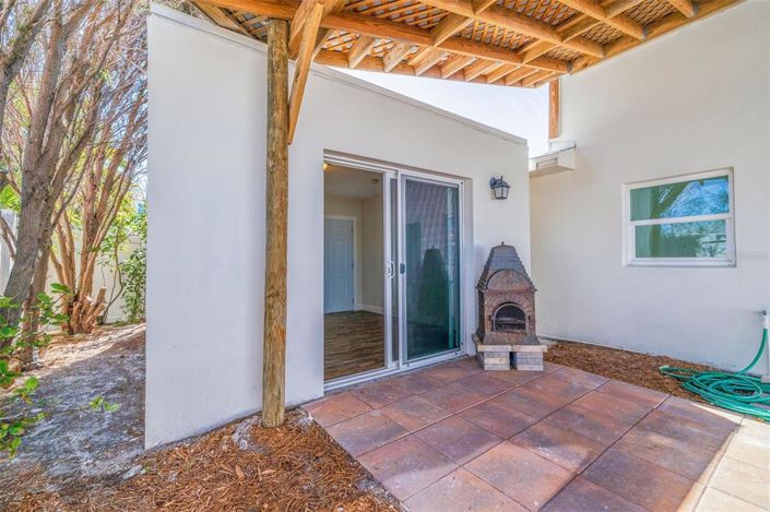 Image No.8-4 Bed Property for sale