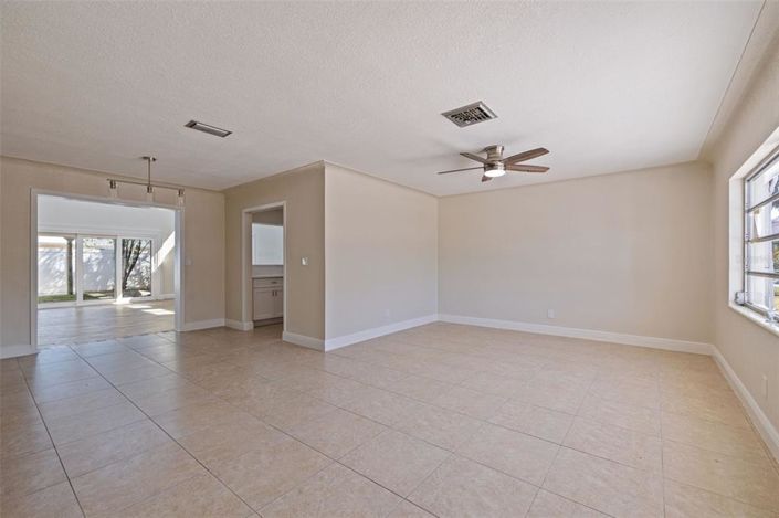 Image No.9-Propriété de 4 chambres à vendre à Floride