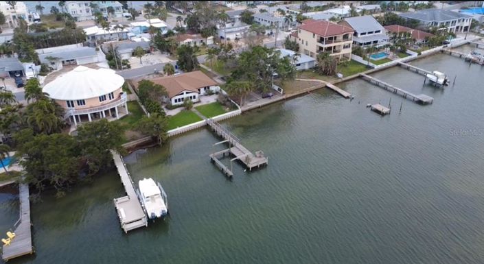 Image No.19-4 Bed Property for sale