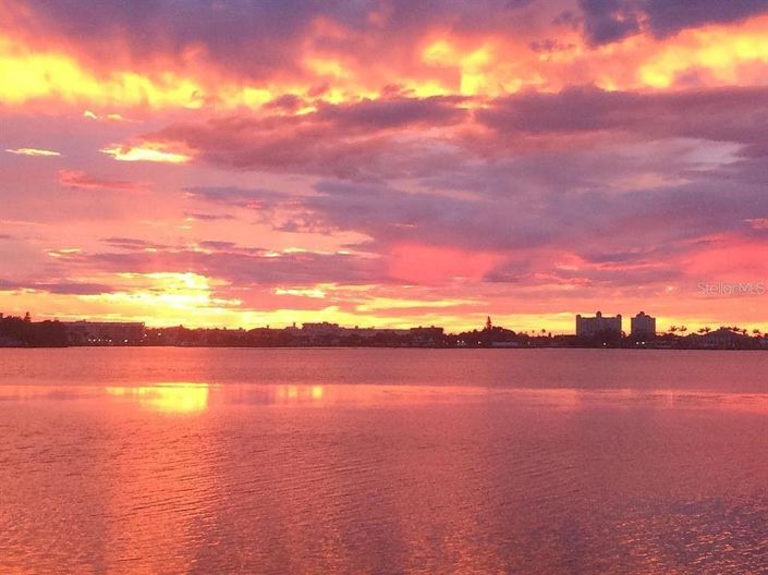 Image No.3-4 Bed Property for sale