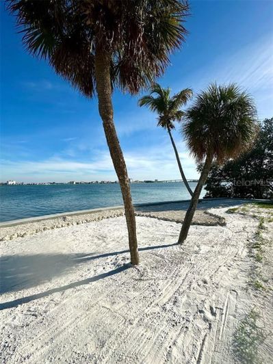 Image No.6-4 Bed Property for sale