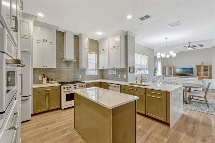 Image No.15-4 Bed Property for sale