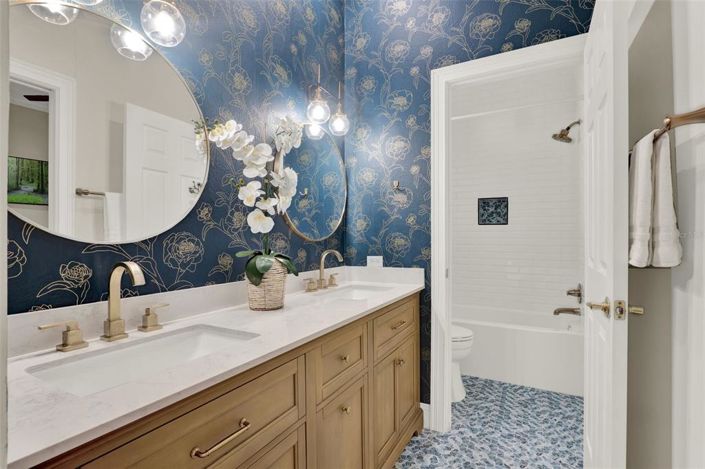 Image No.30-4 Bed Property for sale