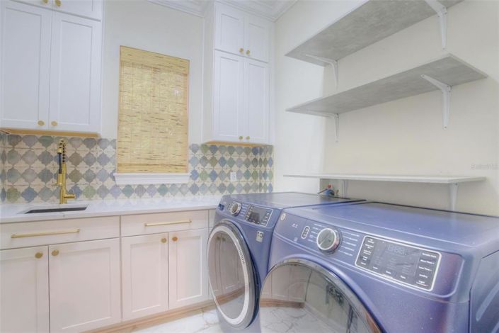 Image No.34-4 Bed Property for sale