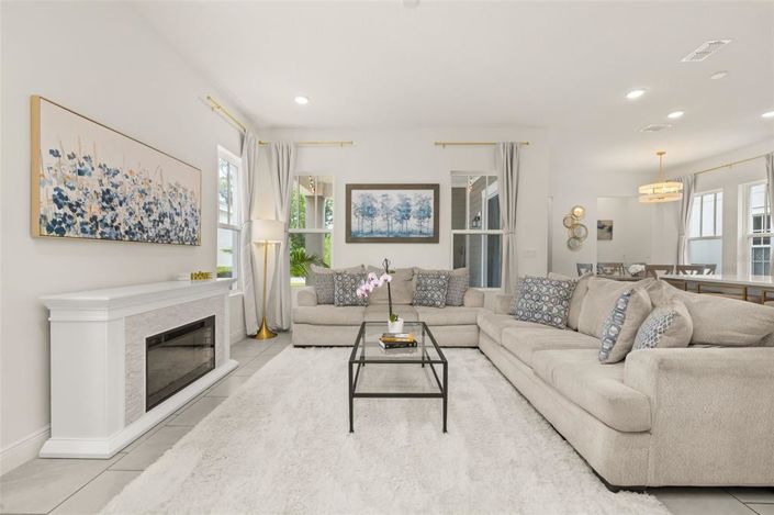 Image No.10-5 Bed Property for sale