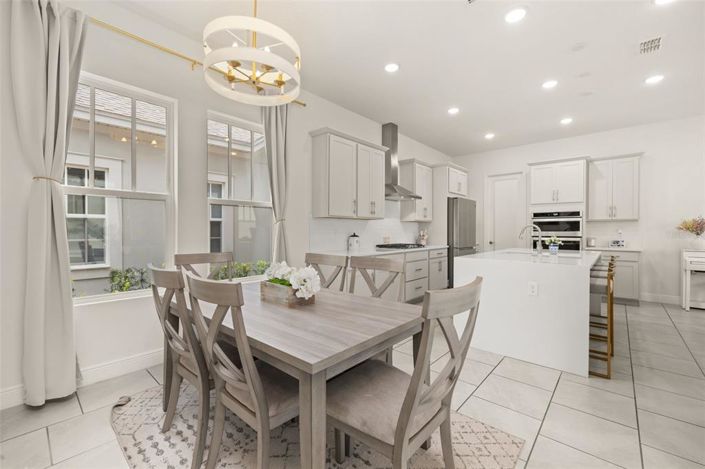 Image No.14-5 Bed Property for sale