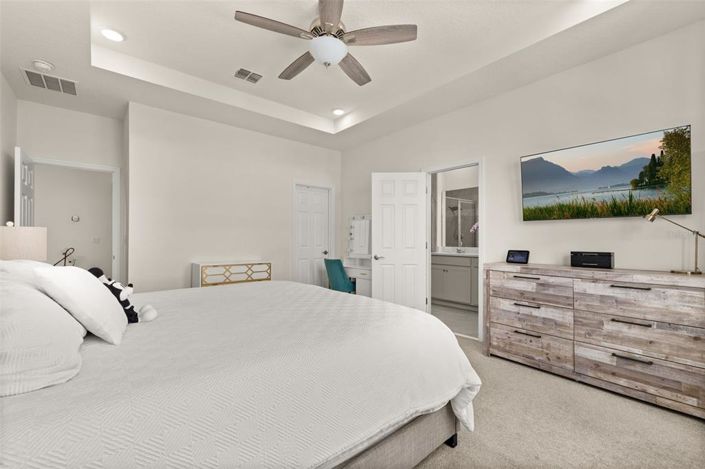 Image No.28-5 Bed Property for sale