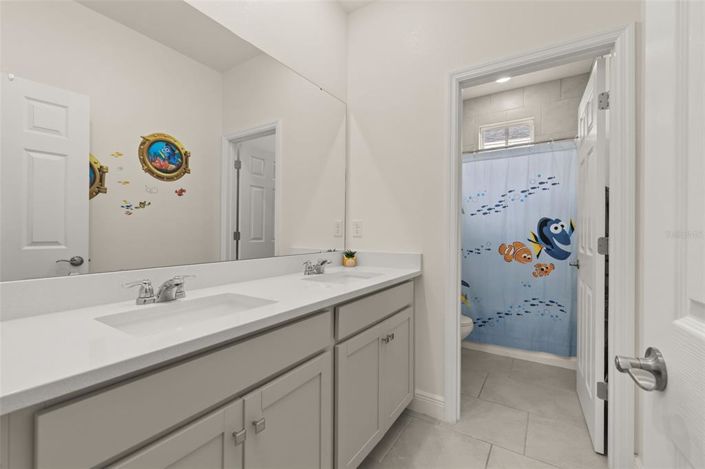 Image No.30-5 Bed Property for sale