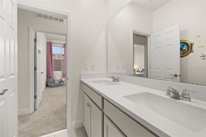 Image No.31-5 Bed Property for sale