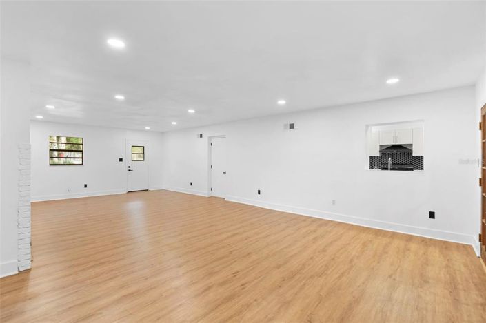 Image No.22-3 Bed Property for sale