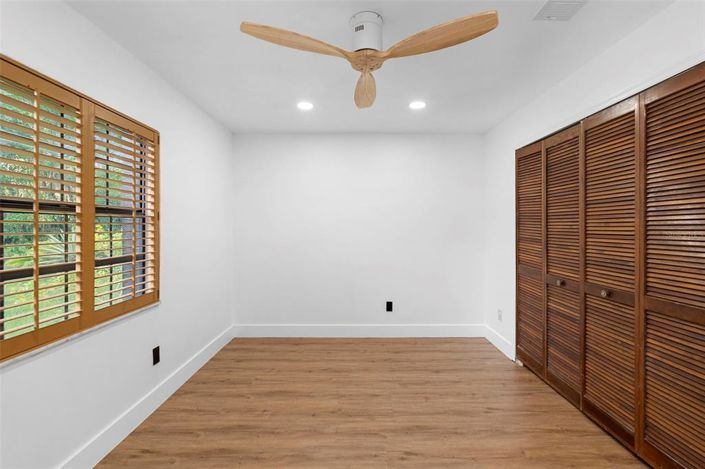 Image No.33-3 Bed Property for sale