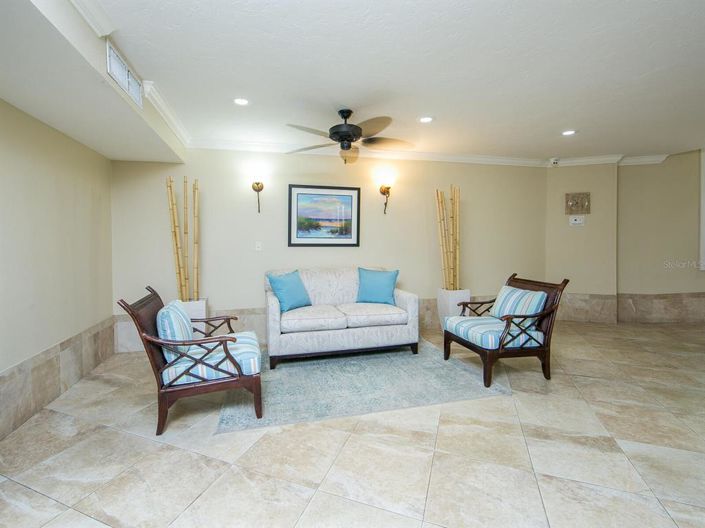 Image No.9-2 Bed Property for sale