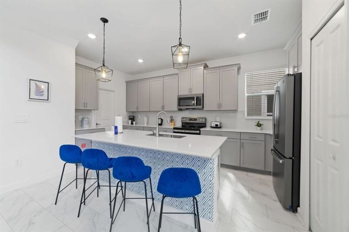 Image No.10-5 Bed Property for sale