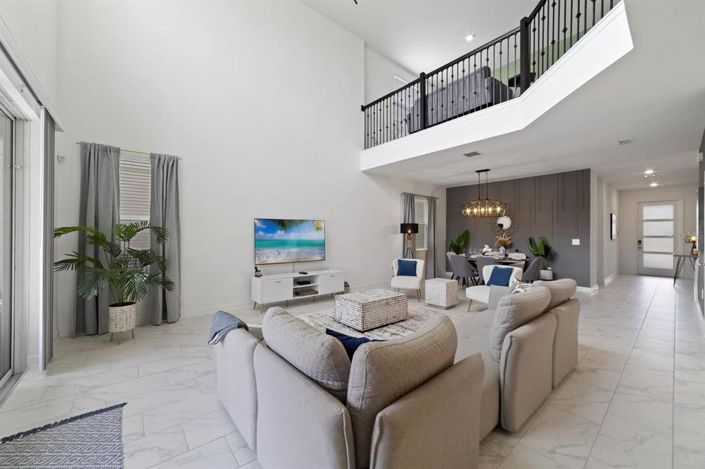 Image No.12-5 Bed Property for sale