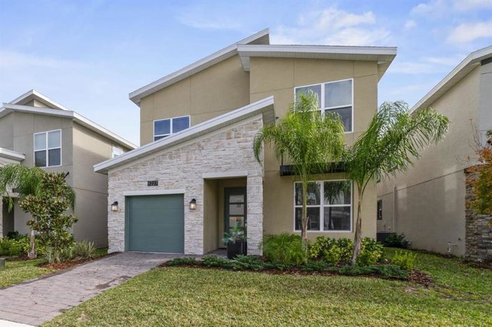 Image No.2-5 Bed Property for sale